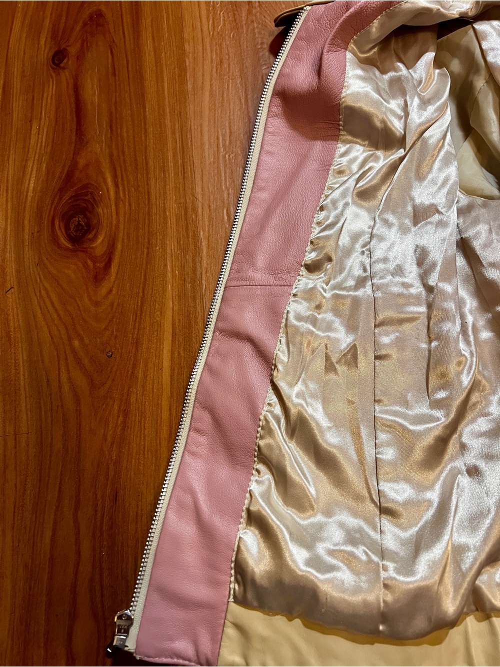 Wilson's Rare Vintage Pink Leather Maxima Star Distressed Jacket Size M Studded - Picture 11 of 11
